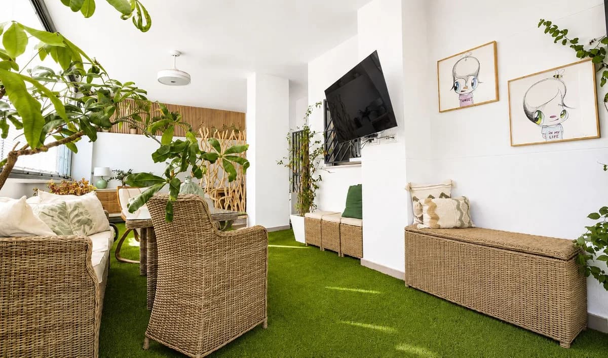 4 Bedroom Ground Floor Apartment for Sale in Torremolinos, Málaga - Image 4