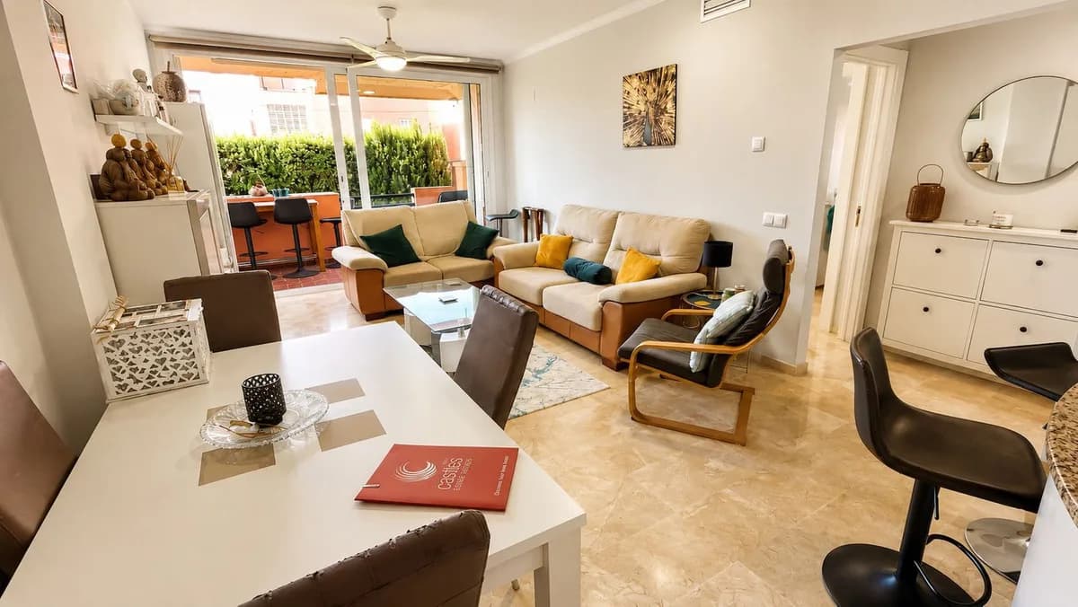 2 Bedroom Ground Floor Apartment for Sale in Manilva, Málaga - Image 2
