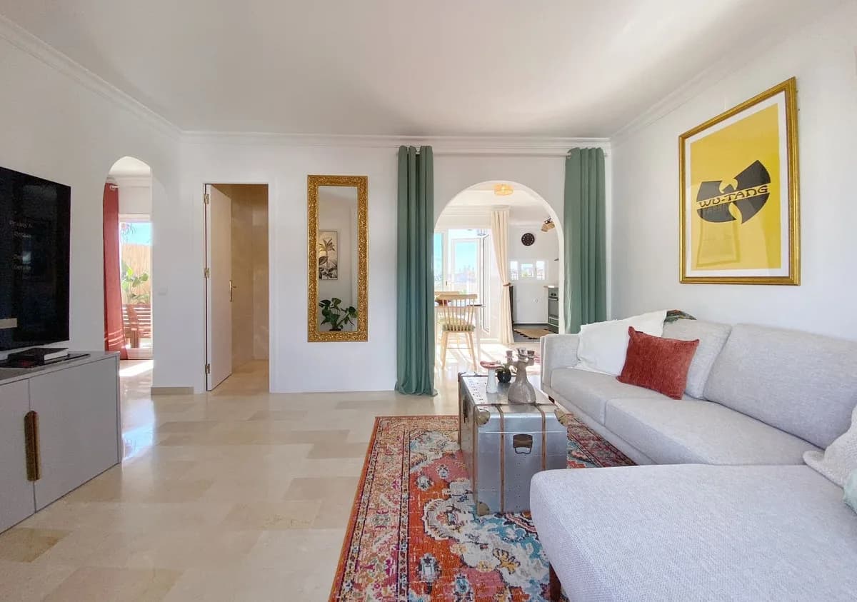 1 Bedroom Top Floor Apartment for Sale in Marbella, Málaga - Image 8