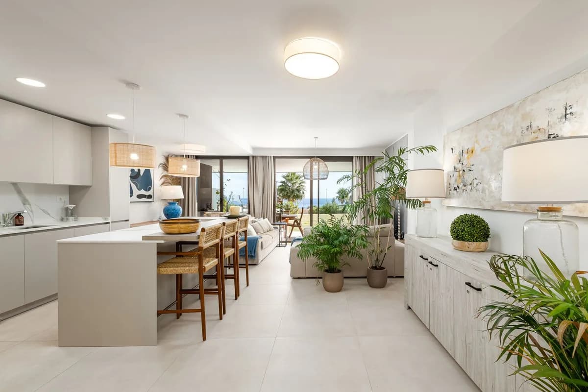 2 Bedroom Ground Floor Apartment for Sale in Casares, Málaga