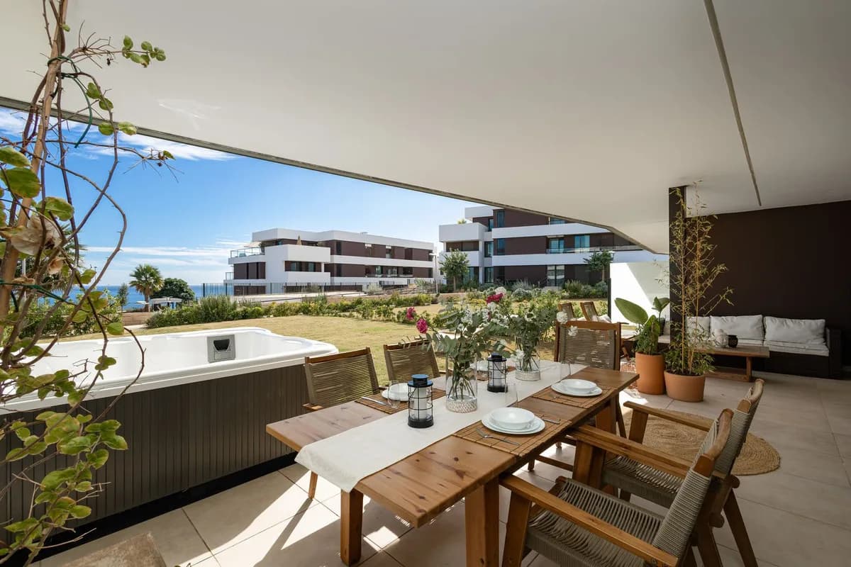 2 Bedroom Ground Floor Apartment for Sale in Casares, Málaga - Image 3