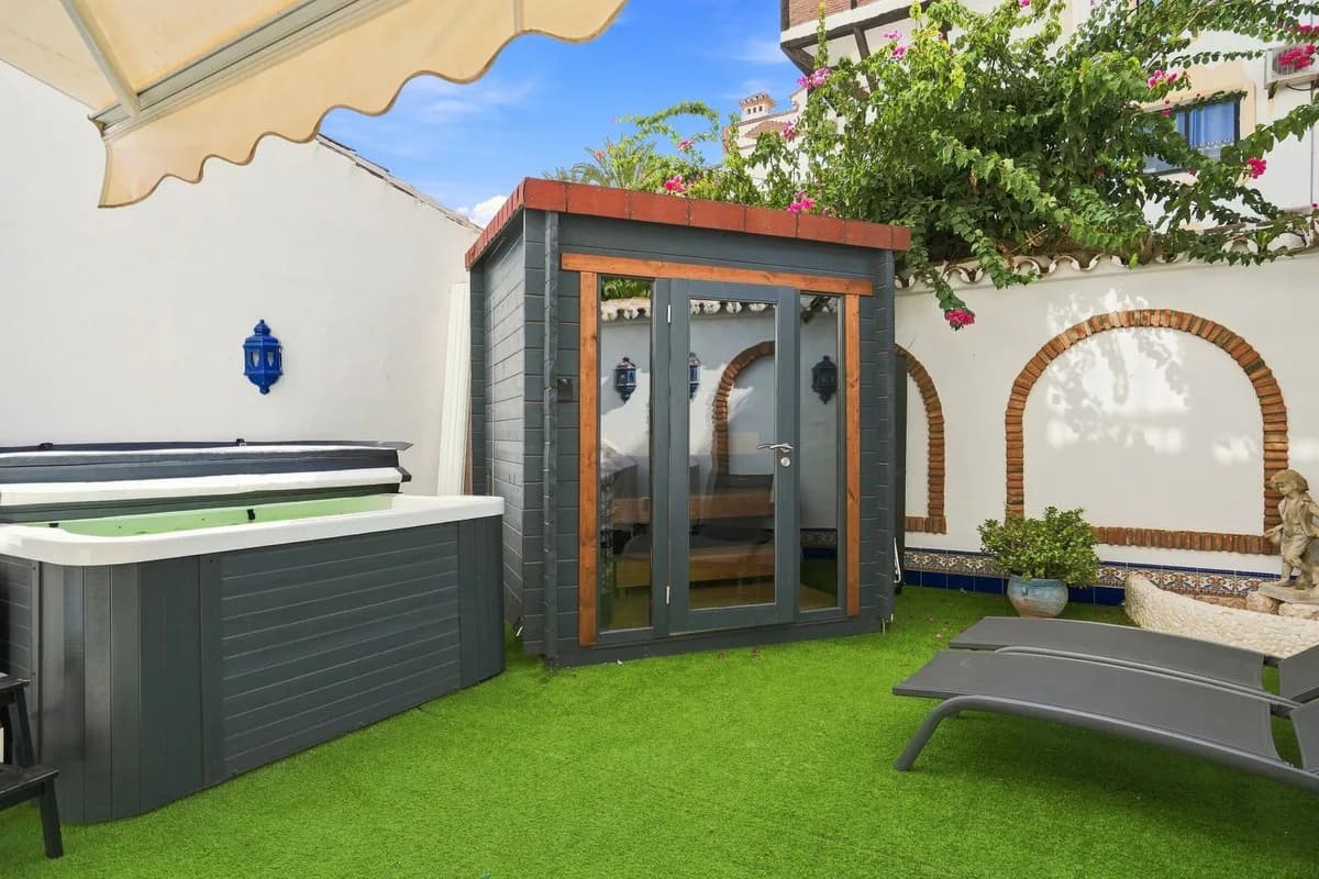 2 Bedroom Ground Floor Apartment for Sale in Calahonda, Málaga - Image 4