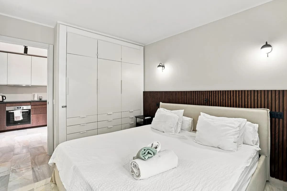 2 Bedroom Ground Floor Apartment for Sale in Calahonda, Málaga - Image 8
