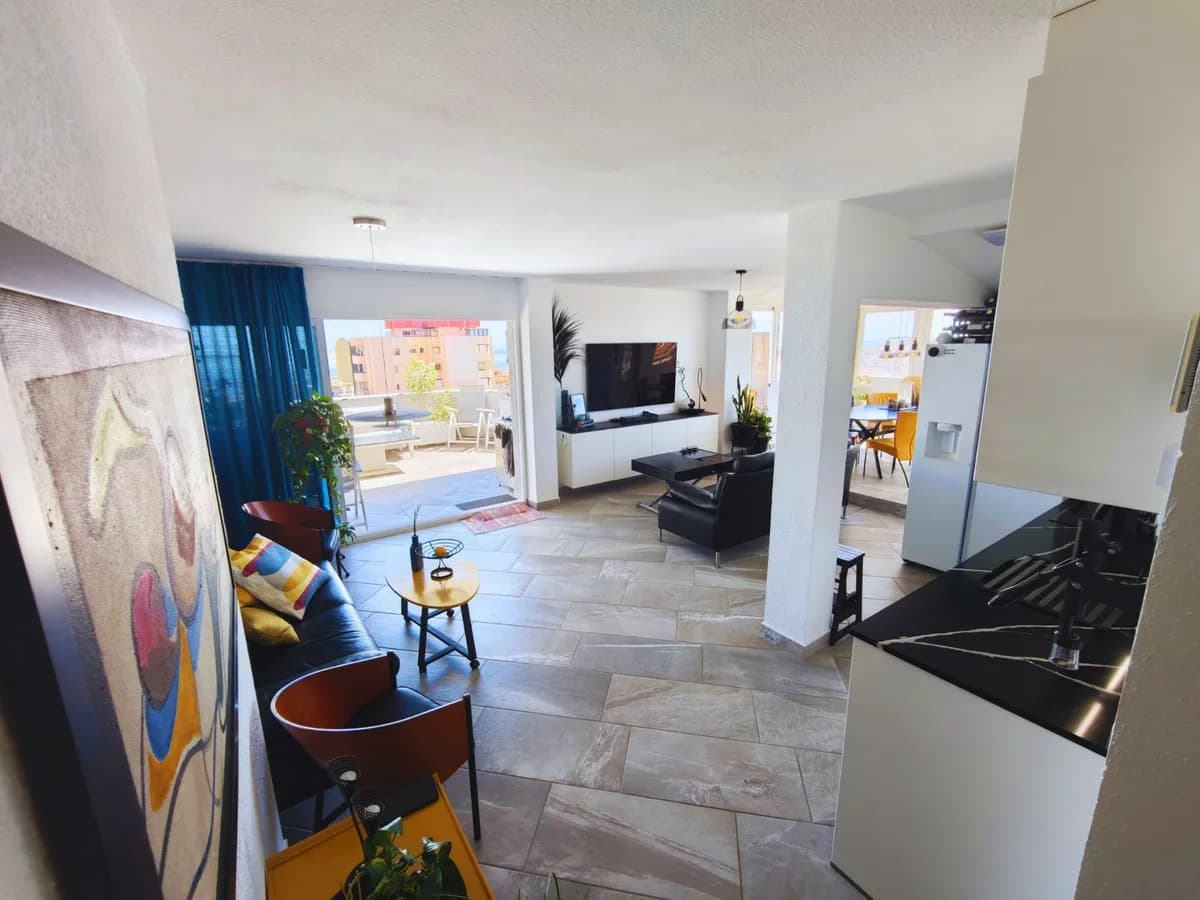 1 Bedroom Penthouse for Sale in Fuengirola, Málaga - Image 4