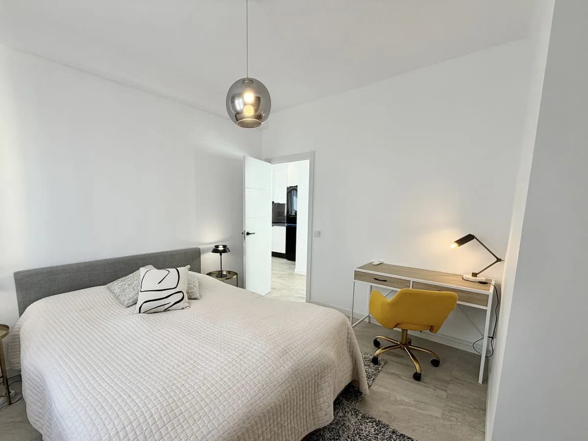2 Bedroom Top Floor Apartment for Sale in Fuengirola, Málaga - Image 8