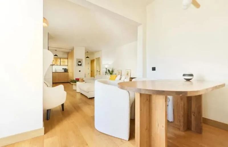 2 Bedroom Middle Floor Apartment for Sale in Puerto Banús, Málaga - Image 8