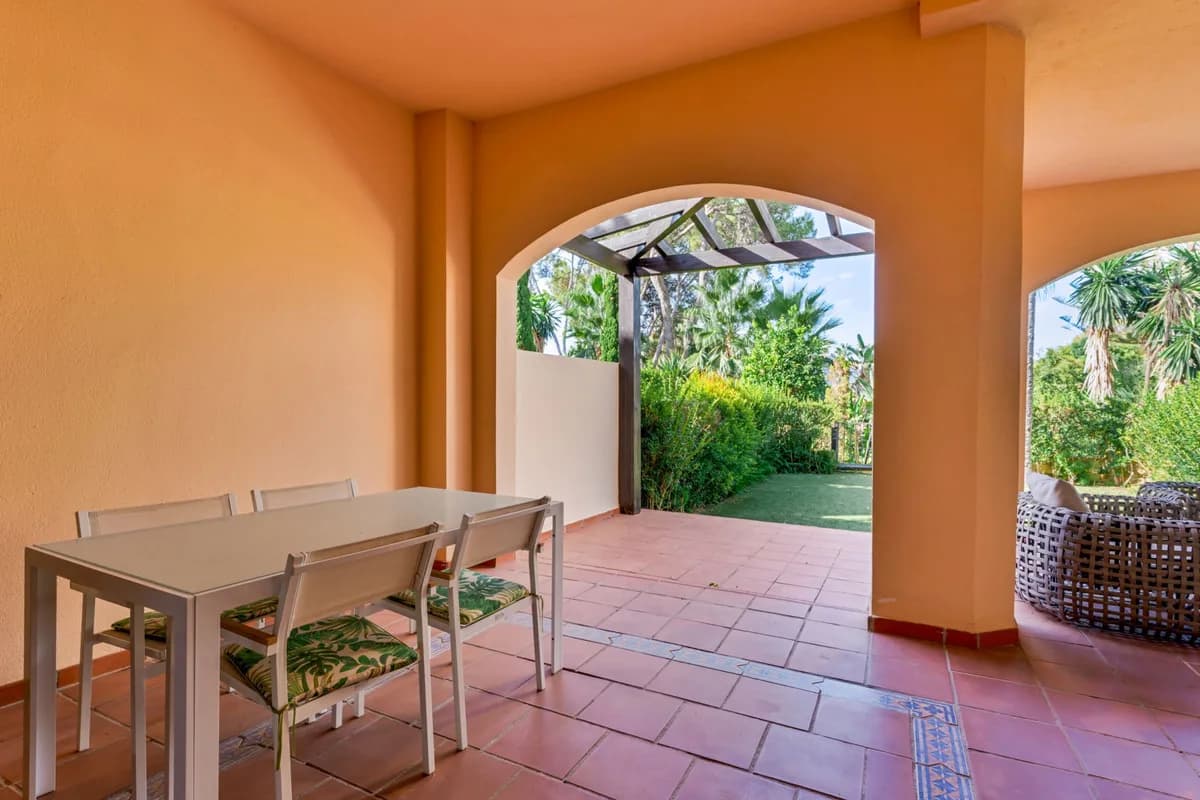 2 Bedroom Ground Floor Apartment for Sale in Puerto Banús, Málaga - Image 7