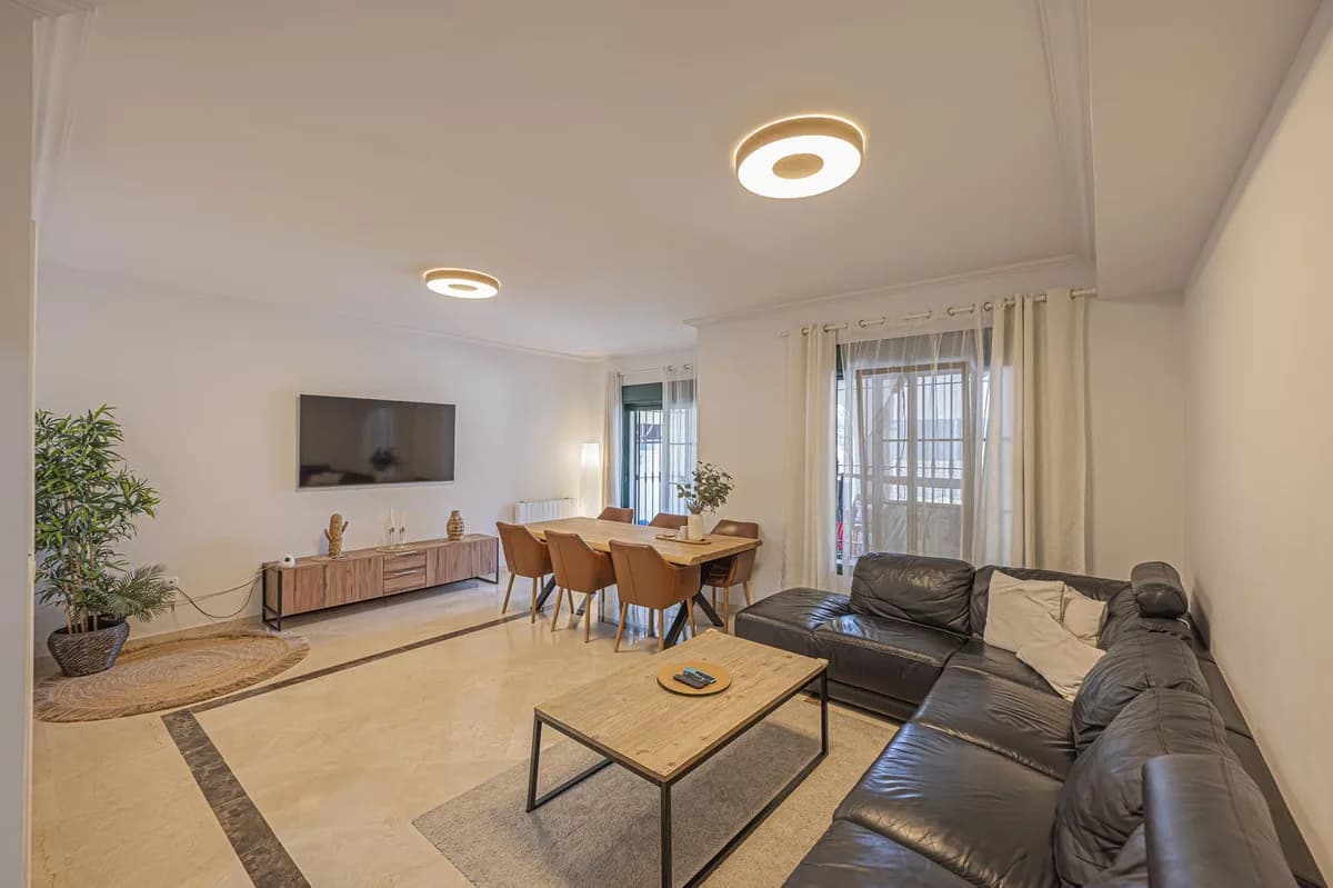 3 Bedroom Townhouse for Sale in Nagüeles, Málaga - Image 2