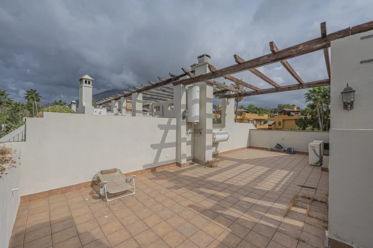 3 Bedroom Townhouse for Sale in Nagüeles, Málaga - Image 3