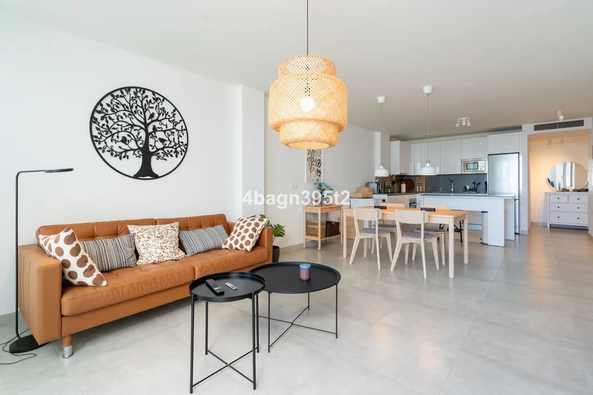 3 Bedroom Middle Floor Apartment for Sale in La Cala de Mijas, Málaga - Image 8