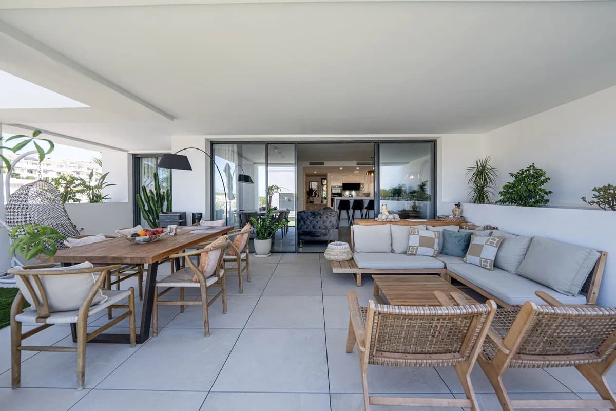 3 Bedroom Duplex for Sale in Cabopino, Málaga - Image 5