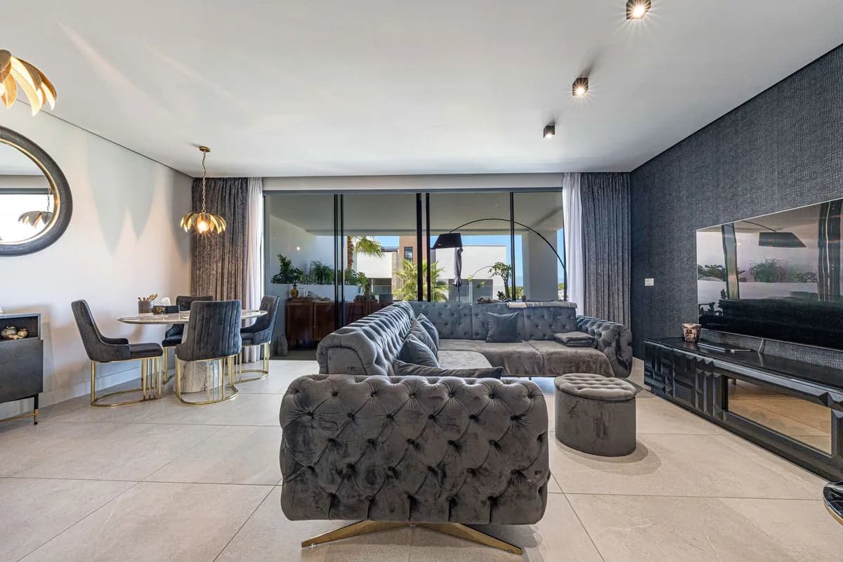 3 Bedroom Duplex for Sale in Cabopino, Málaga - Image 7