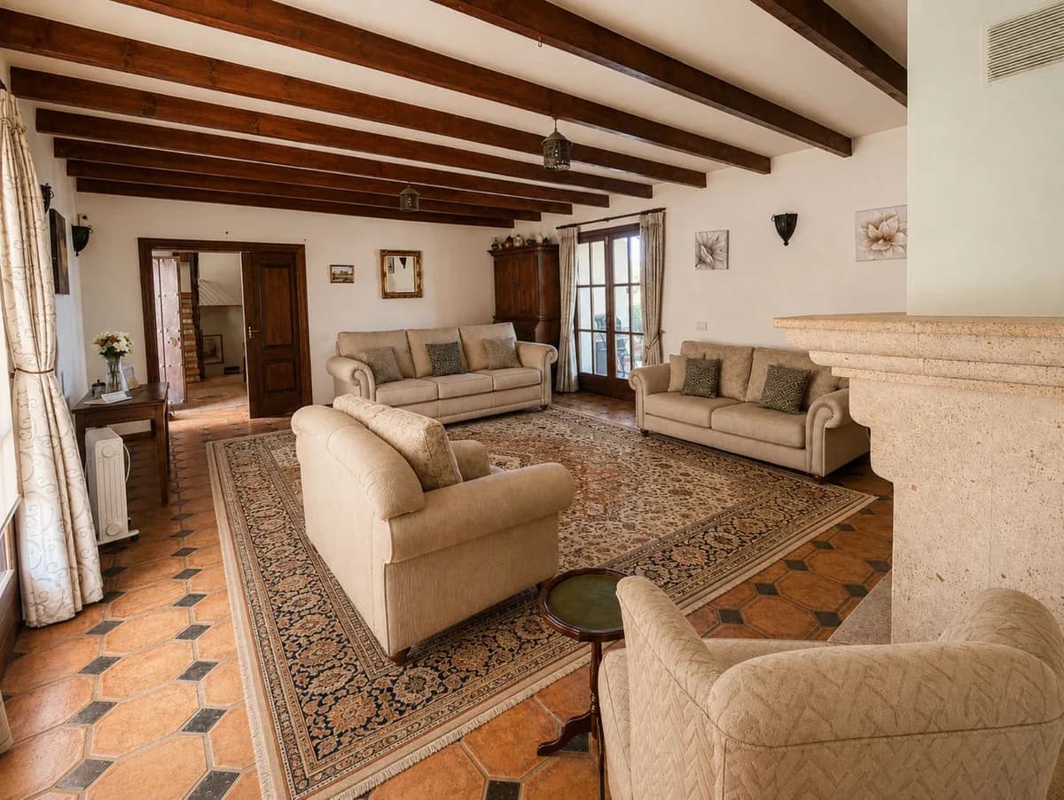 4 Bedroom Finca - Cortijo for Sale in Casares, Málaga - Image 8
