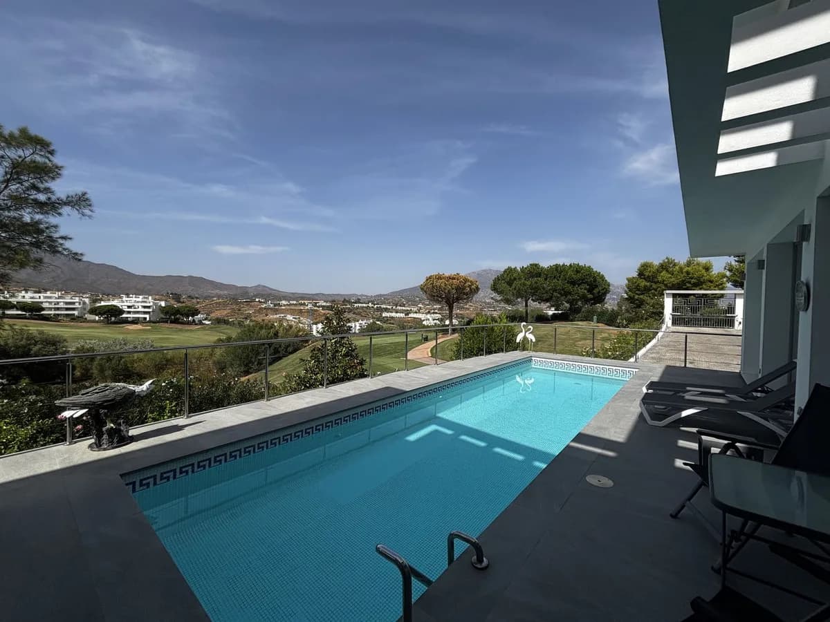 3 Bedroom Detached Villa for Sale in La Cala Golf, Málaga - Image 7