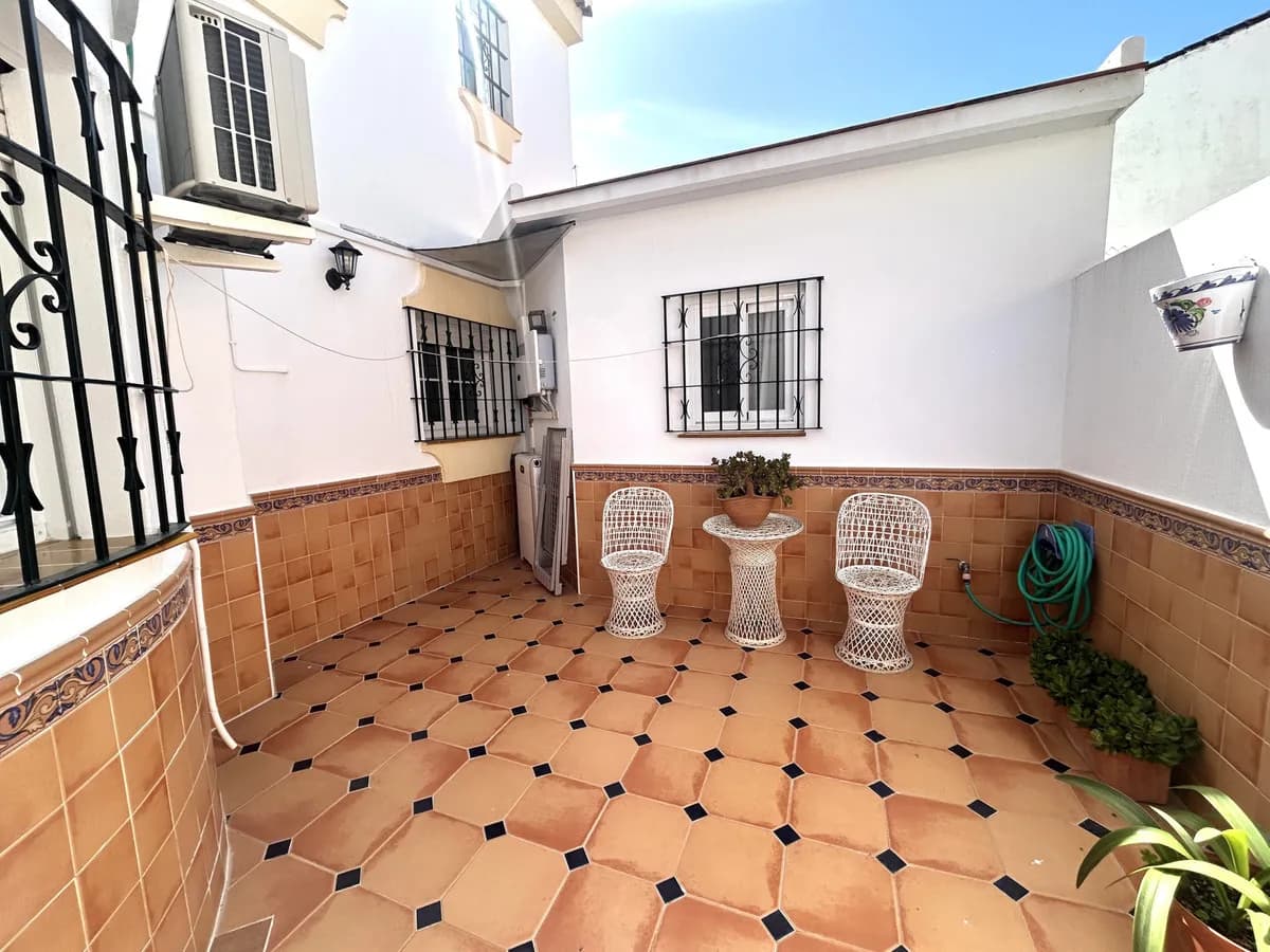 4 Bedroom Townhouse for Sale in San Pedro de Alcántara, Málaga - Image 5