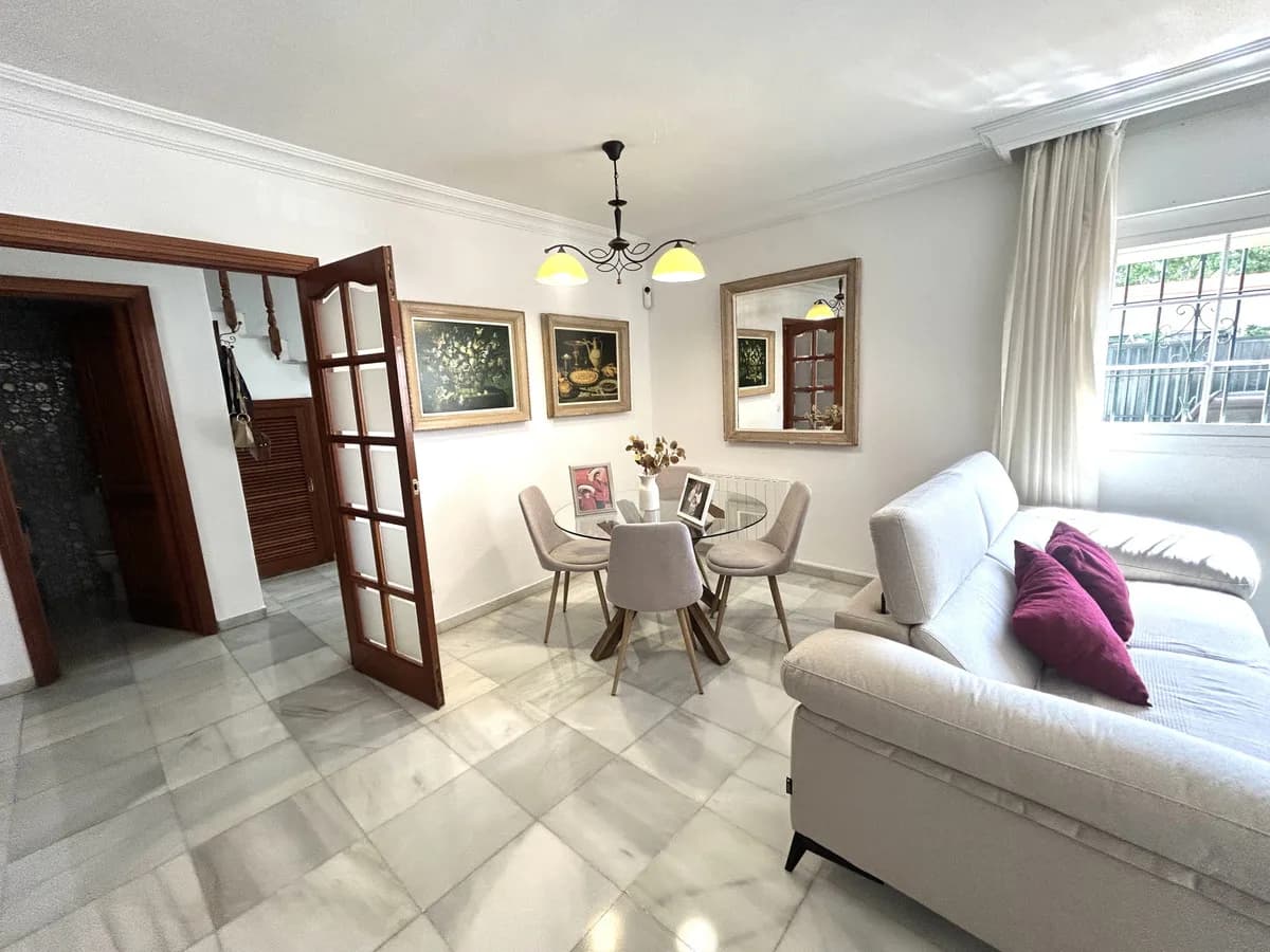 4 Bedroom Townhouse for Sale in San Pedro de Alcántara, Málaga - Image 9