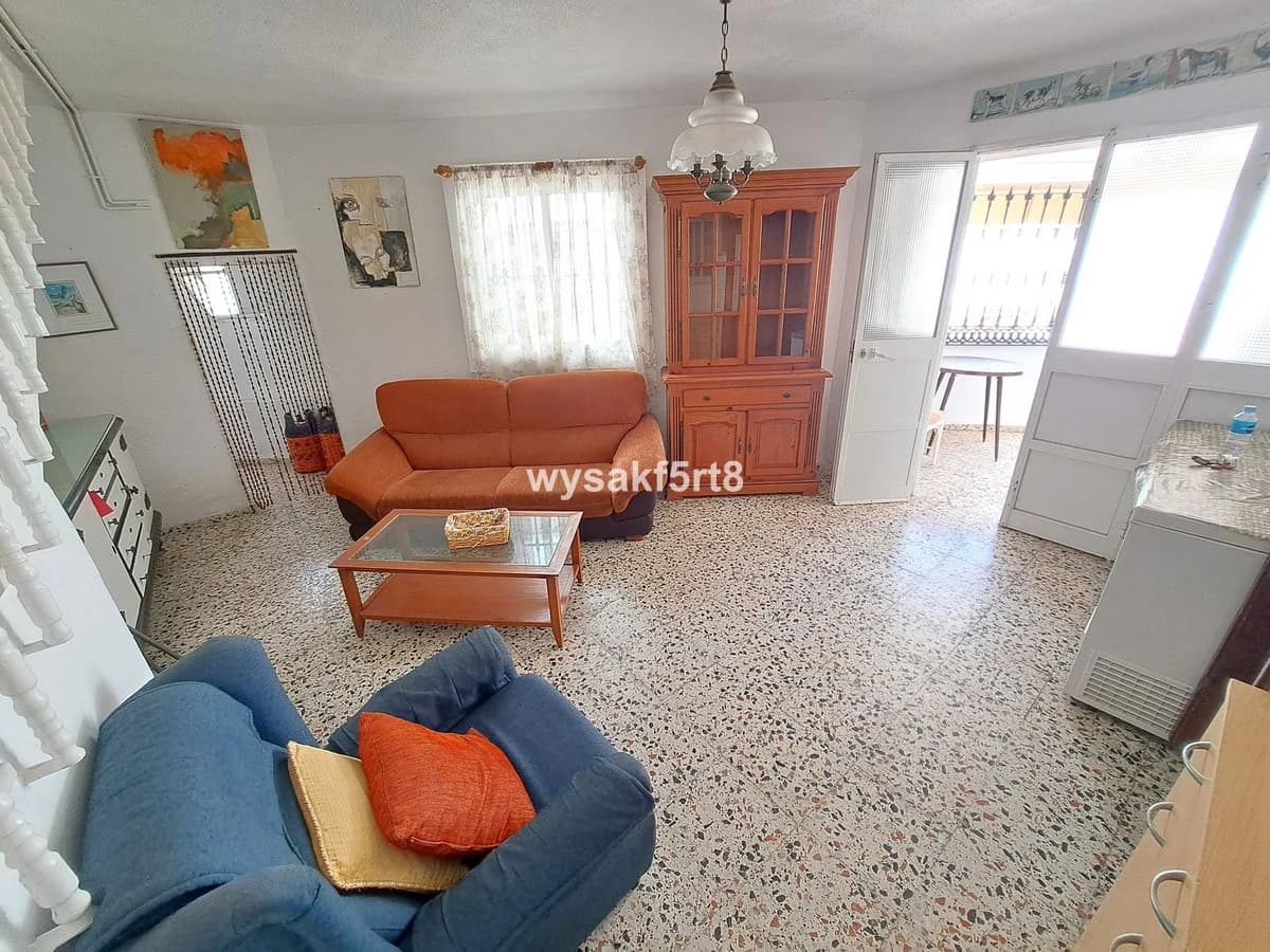 3 Bedroom Townhouse for Sale in La Duquesa, Málaga - Image 6