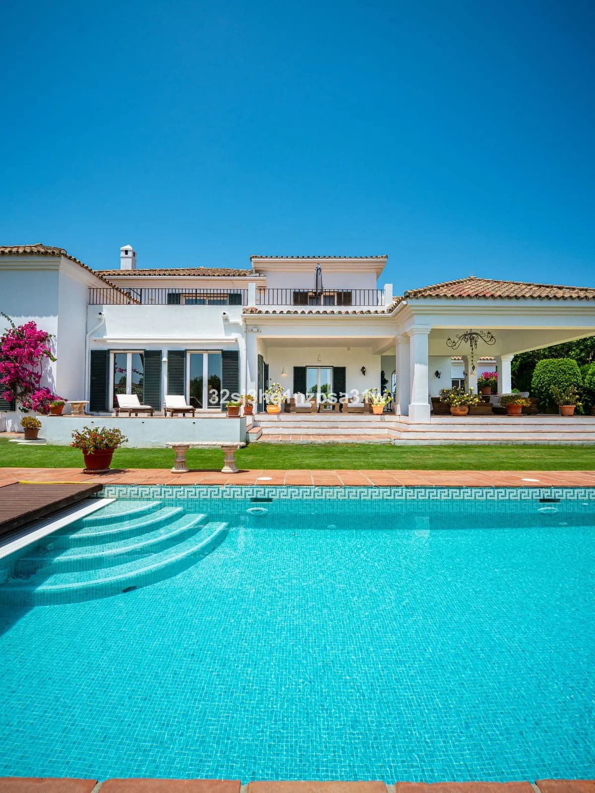 6 Bedroom Detached Villa for Sale in Sotogrande, Cádiz - Image 5