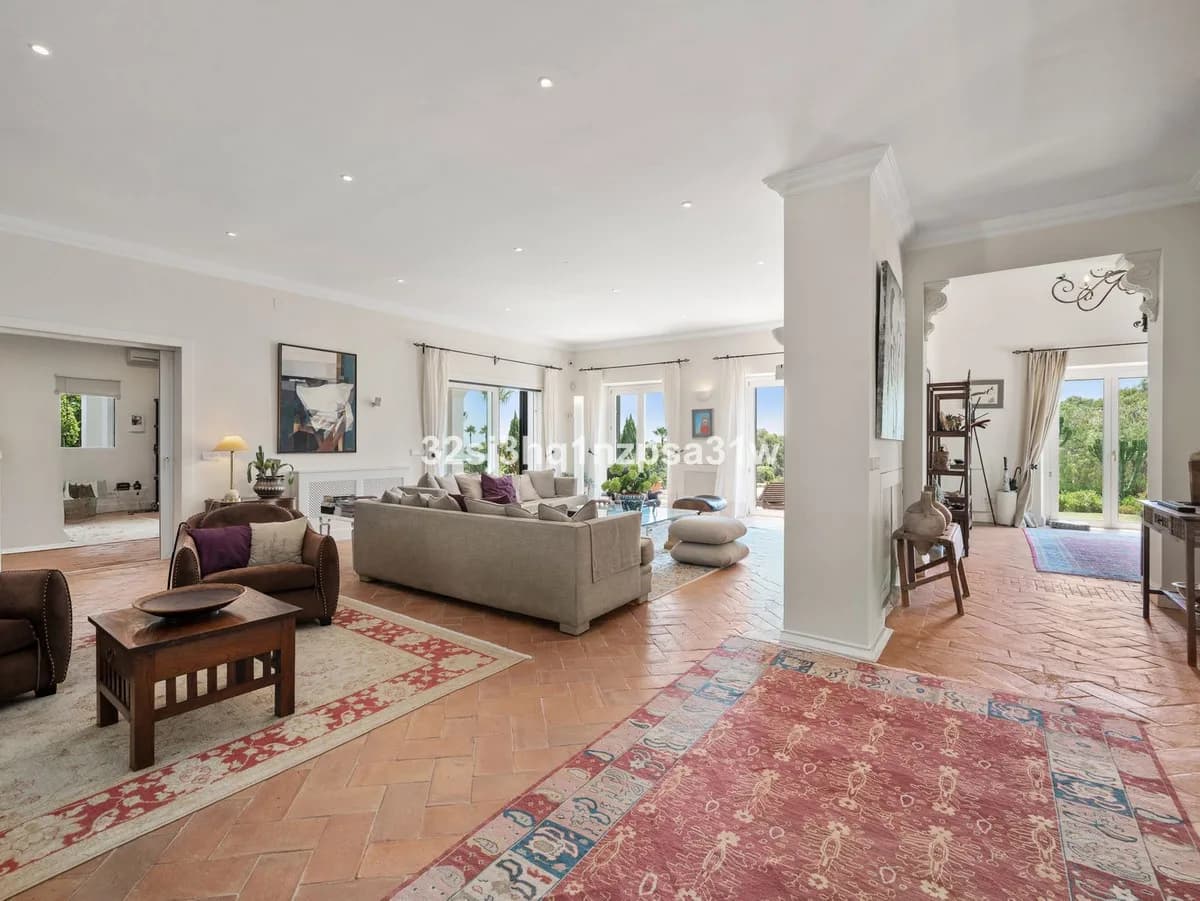 6 Bedroom Detached Villa for Sale in Sotogrande, Cádiz - Image 7
