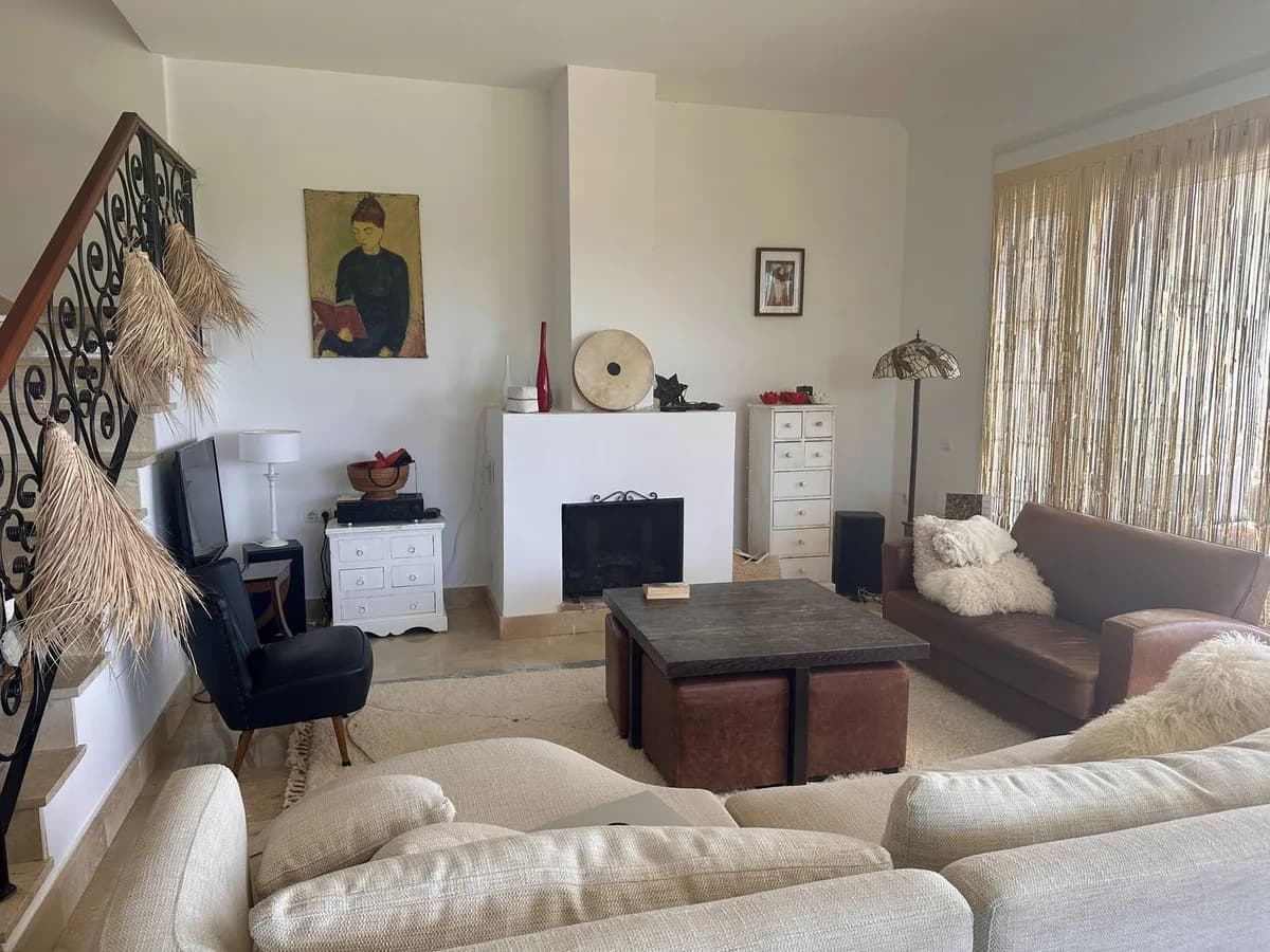 5 Bedroom Townhouse for Sale in La Mairena, Málaga - Image 3