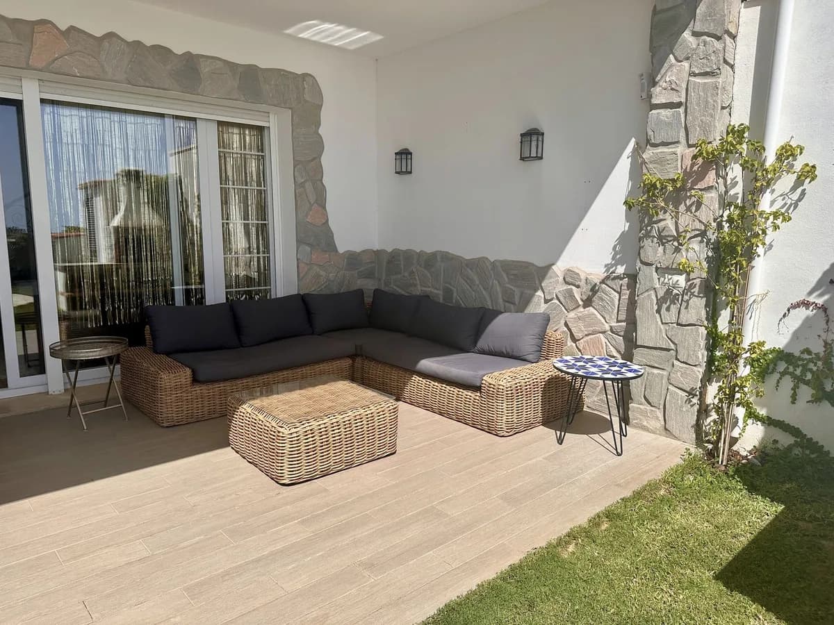 5 Bedroom Townhouse for Sale in La Mairena, Málaga - Image 4