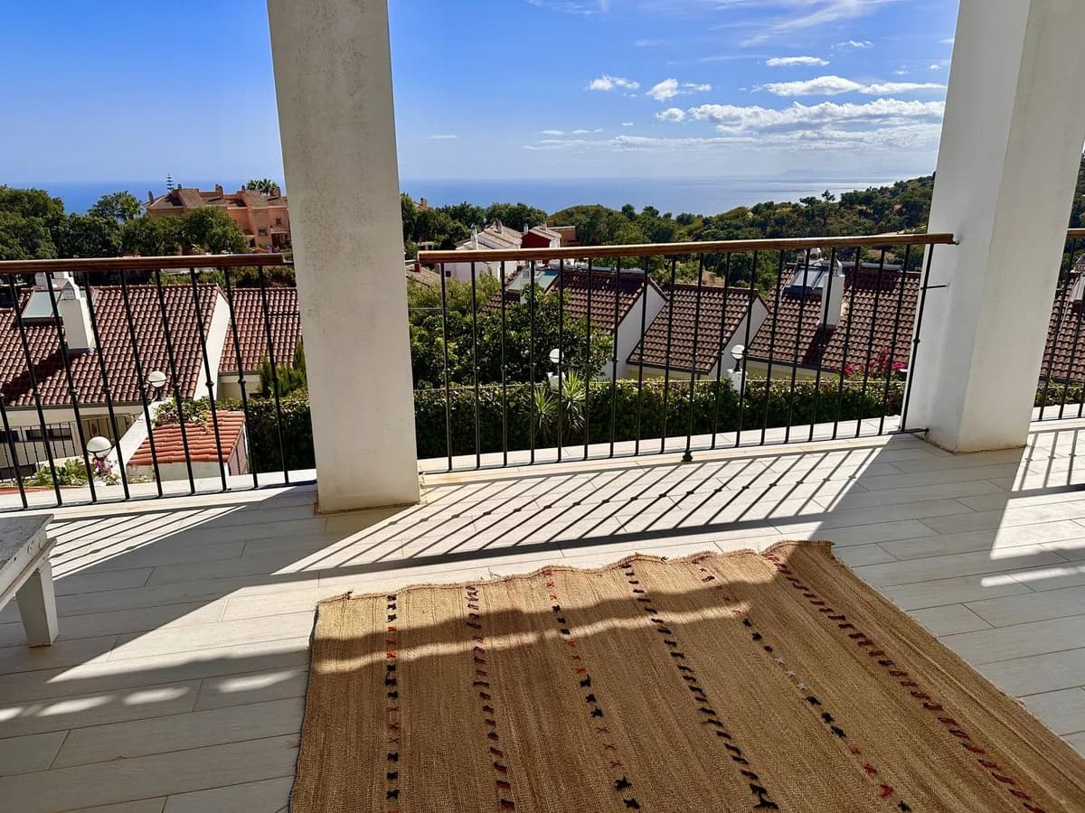 5 Bedroom Townhouse for Sale in La Mairena, Málaga - Image 5