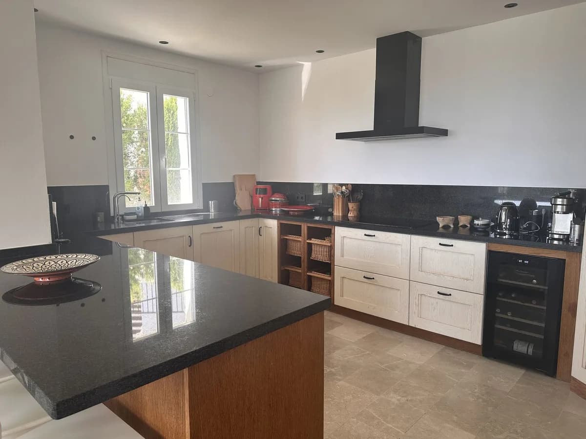 5 Bedroom Townhouse for Sale in La Mairena, Málaga - Image 9