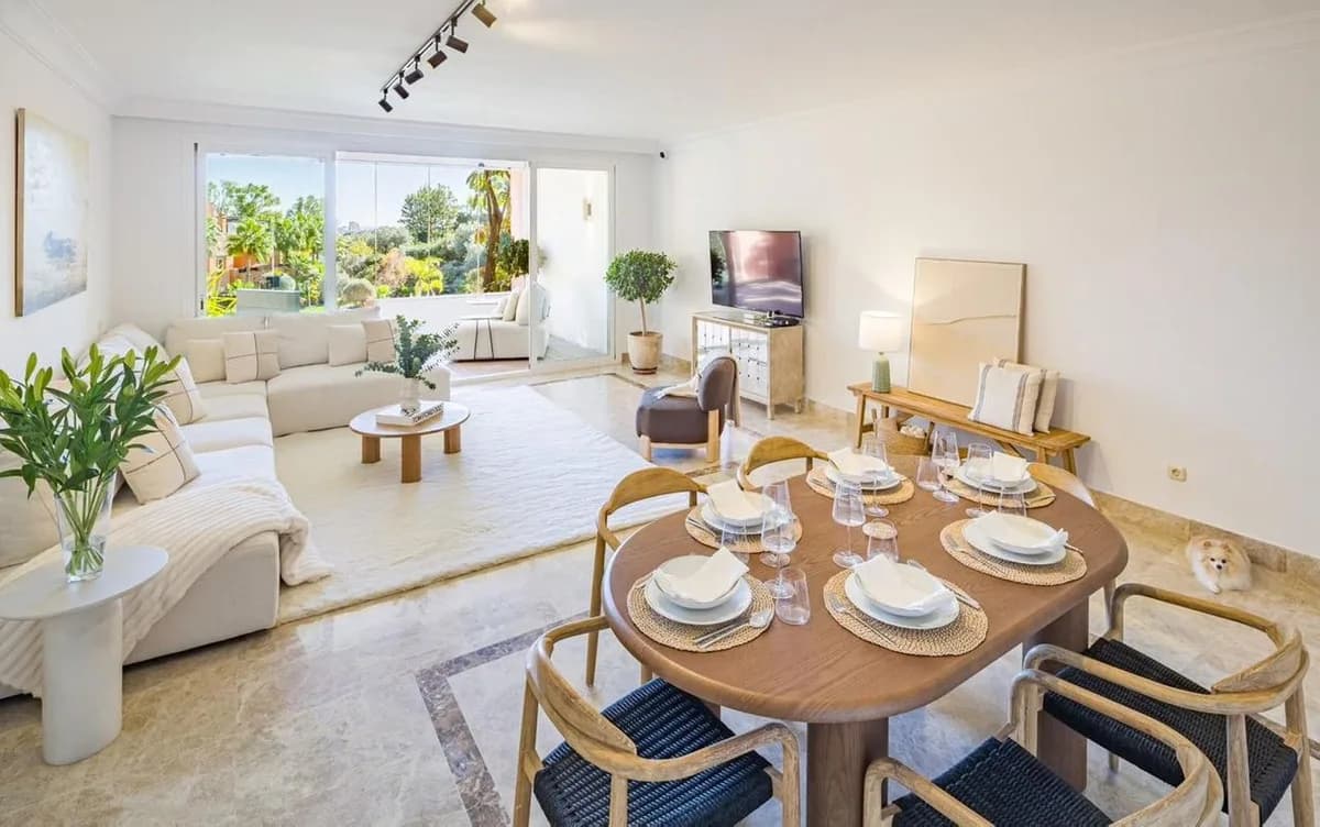 4 Bedroom Ground Floor Apartment for Sale in Nueva Andalucía, Málaga - Image 3