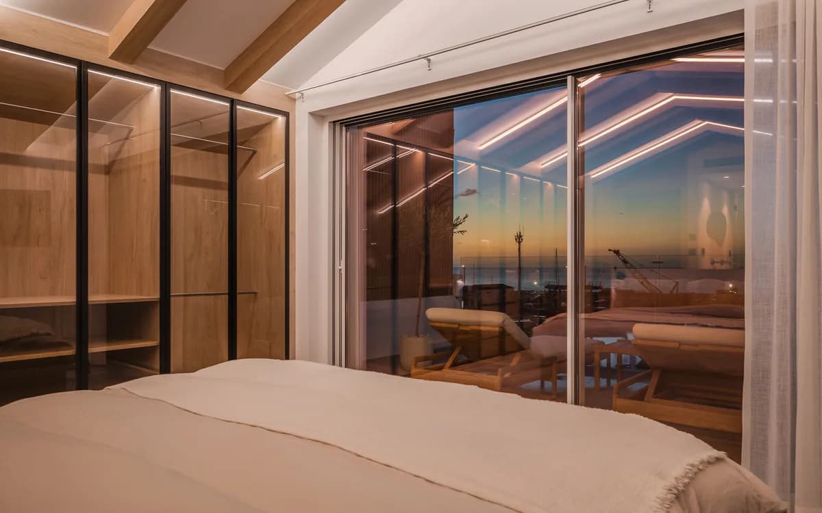 4 Bedroom Penthouse for Sale in Puerto Banús, Málaga - Image 6