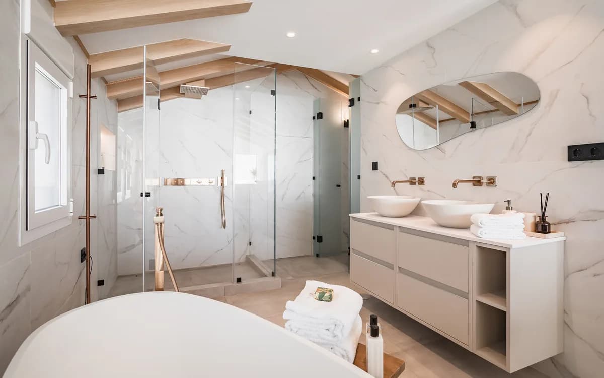 4 Bedroom Penthouse for Sale in Puerto Banús, Málaga - Image 9