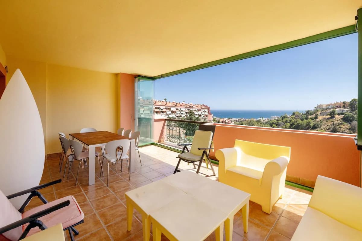 4 Bedroom Top Floor Apartment for Sale in Fuengirola, Málaga