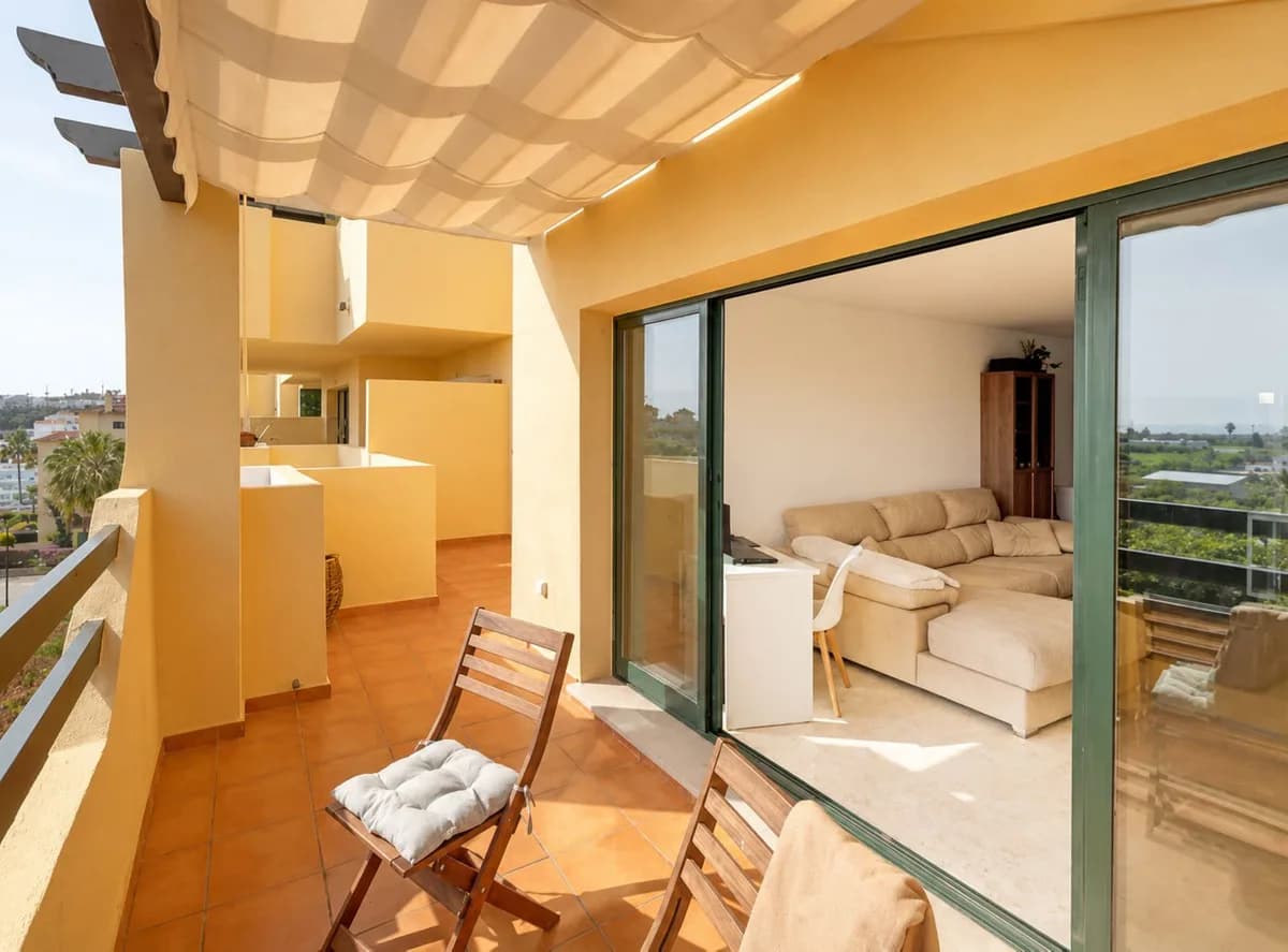 3 Bedroom Penthouse Duplex for Sale in Selwo, Málaga - Image 3