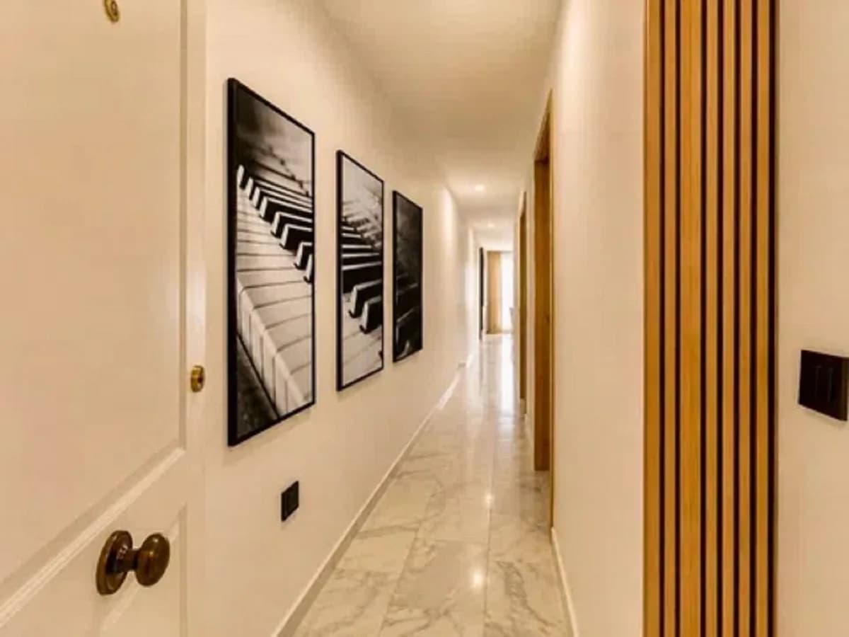 2 Bedroom Middle Floor Apartment for Sale in Torreblanca, Málaga - Image 6