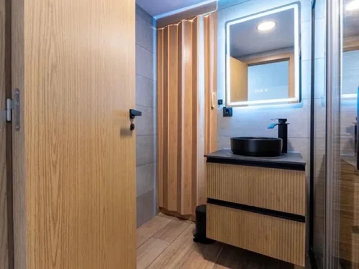 2 Bedroom Middle Floor Apartment for Sale in Torreblanca, Málaga - Image 8