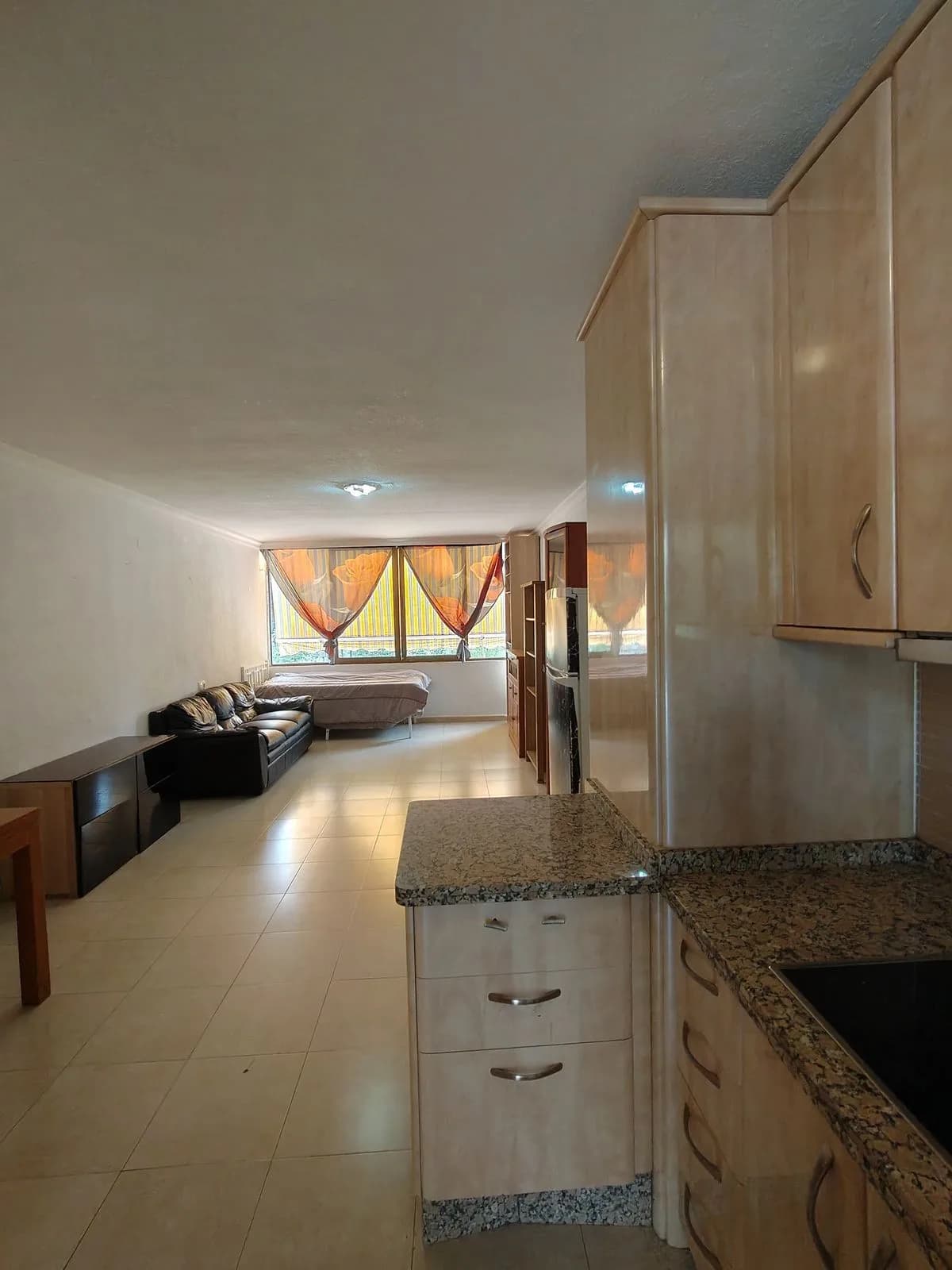 1 Bedroom Middle Floor Apartment for Sale in Los Pacos, Málaga - Image 8