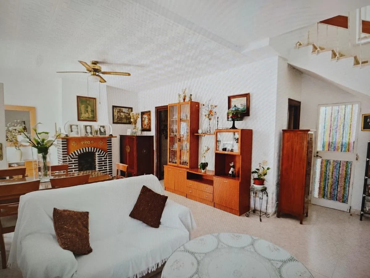 5 Bedroom Townhouse for Sale in Victoria Eugenia, Málaga - Image 5
