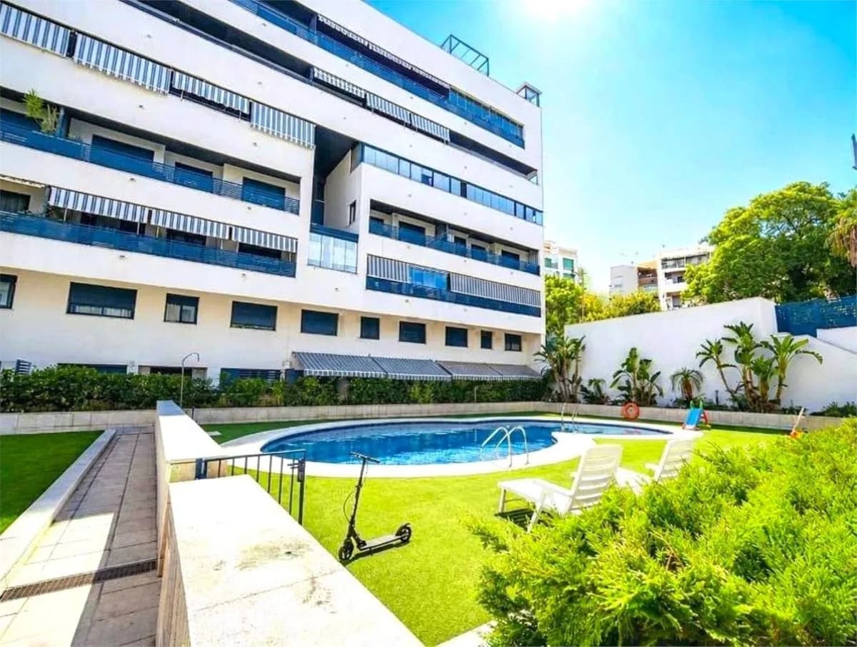 3 Bedroom Ground Floor Apartment for Sale in Estepona, Málaga - Image 5