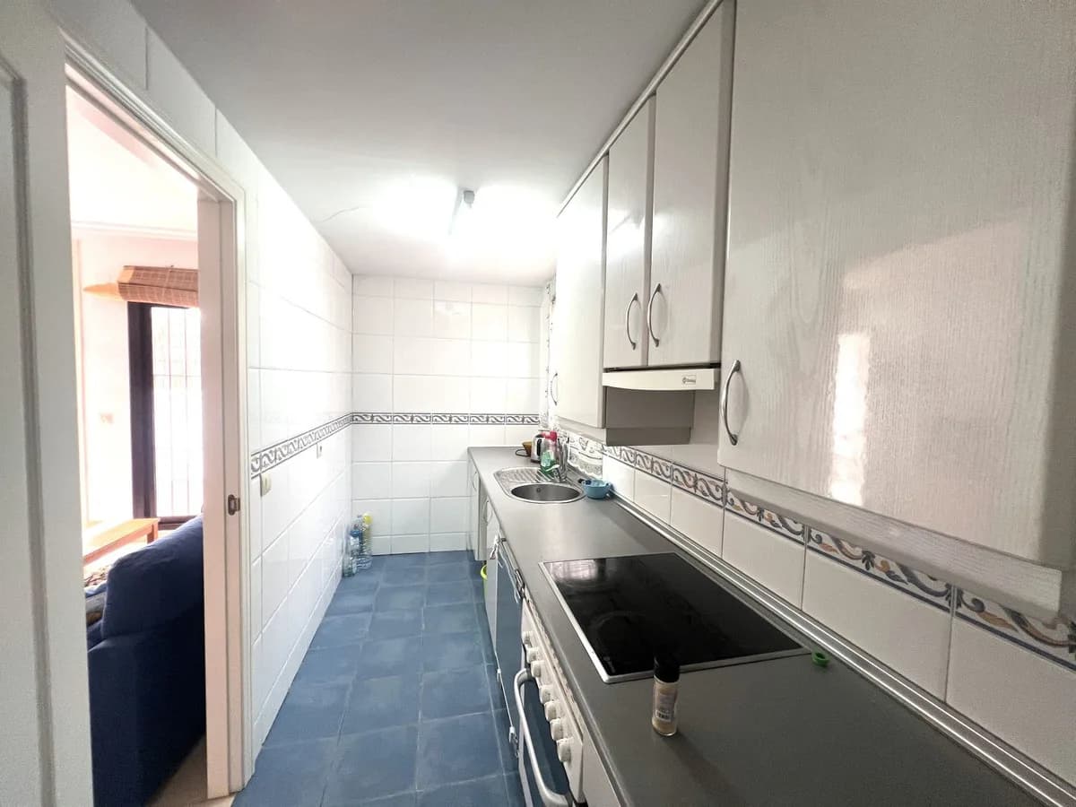 3 Bedroom Ground Floor Apartment for Sale in Nueva Andalucía, Málaga - Image 6