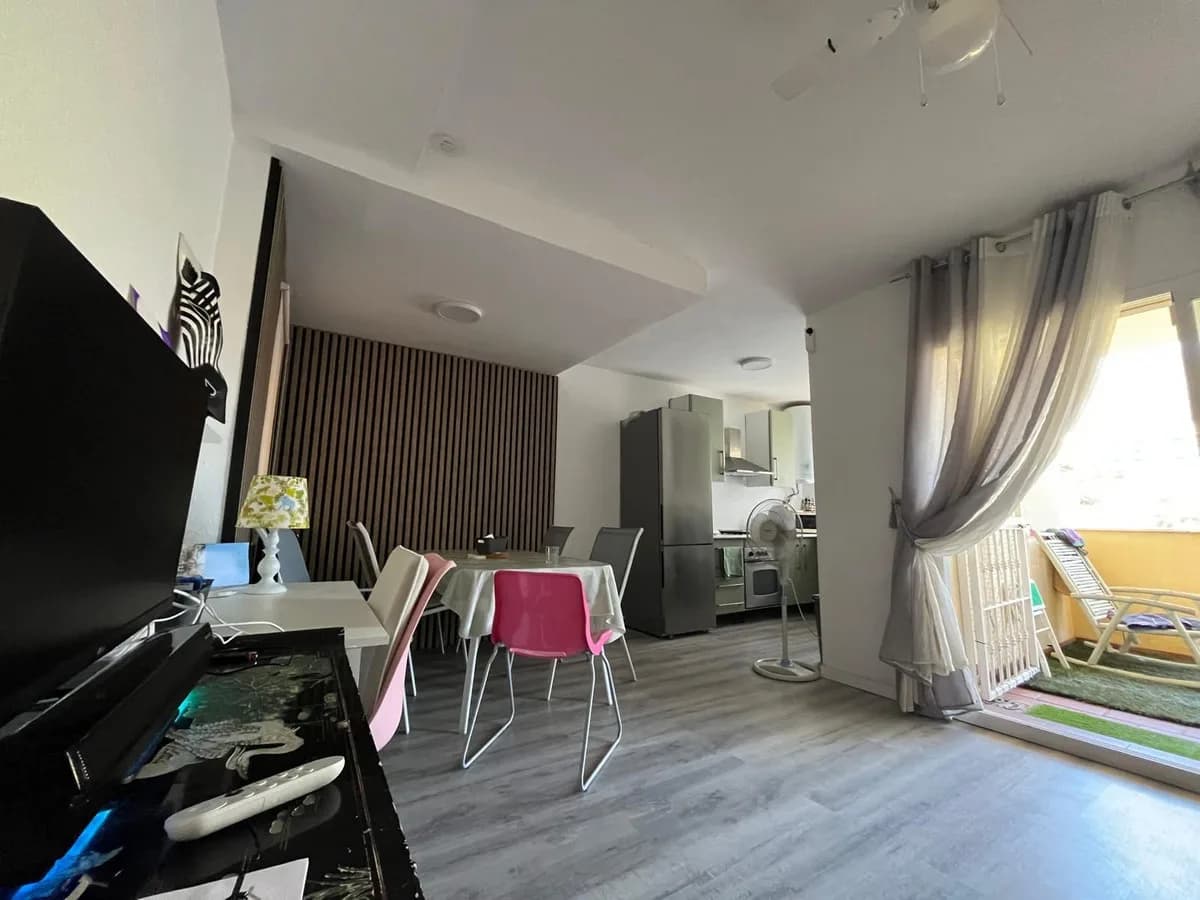 4 Bedroom Ground Floor Apartment for Sale in Fuengirola, Málaga - Image 4