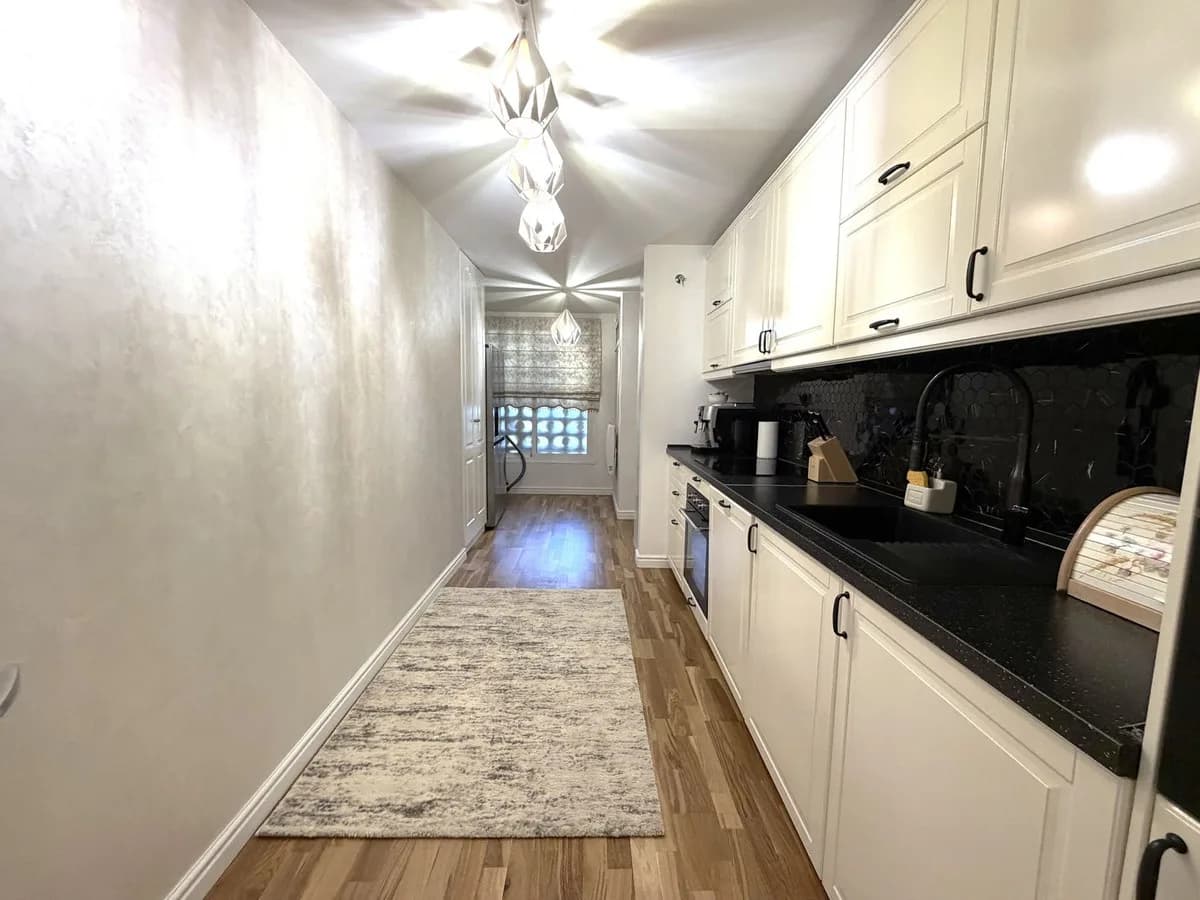 2 Bedroom Ground Floor Apartment for Sale in Puerto Banús, Málaga - Image 9