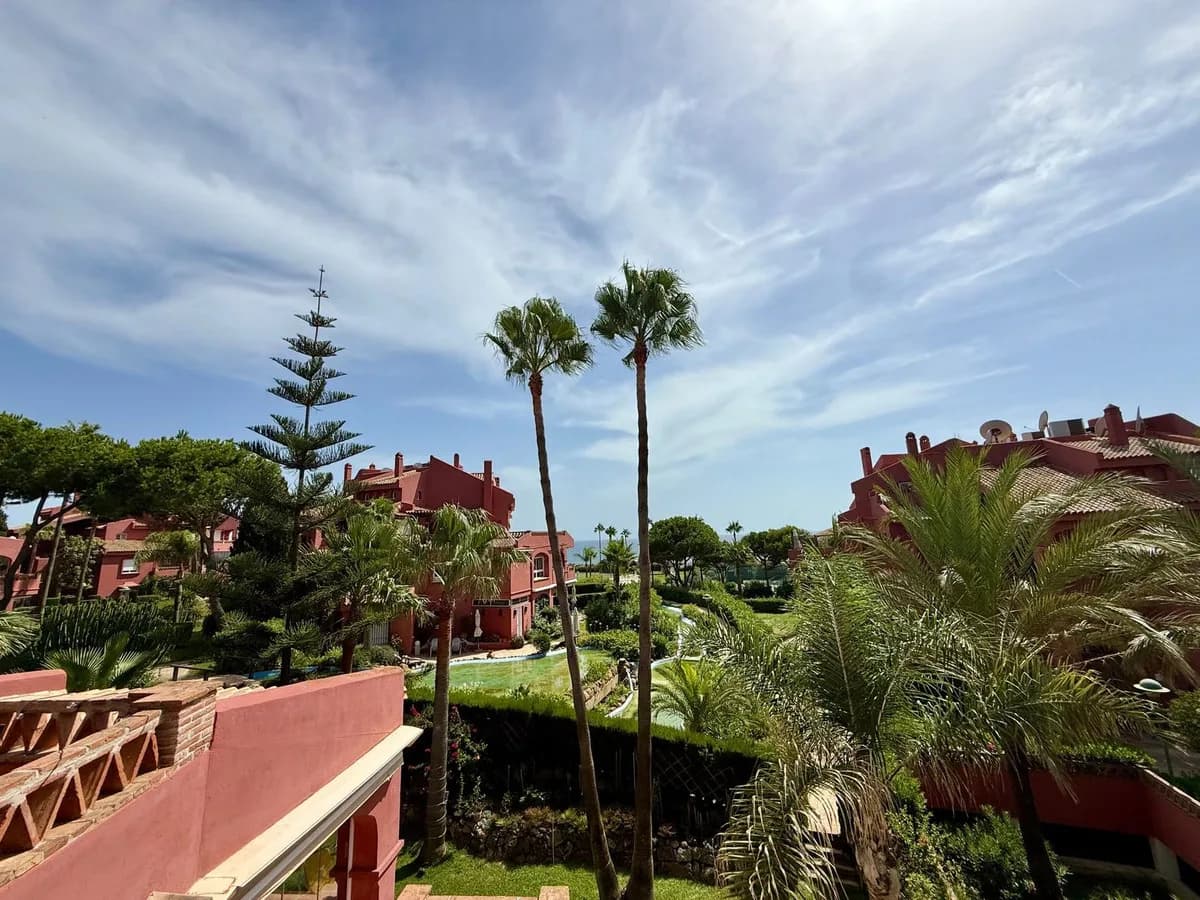 4 Bedroom Penthouse Duplex for Sale in Elviria, Málaga - Image 6