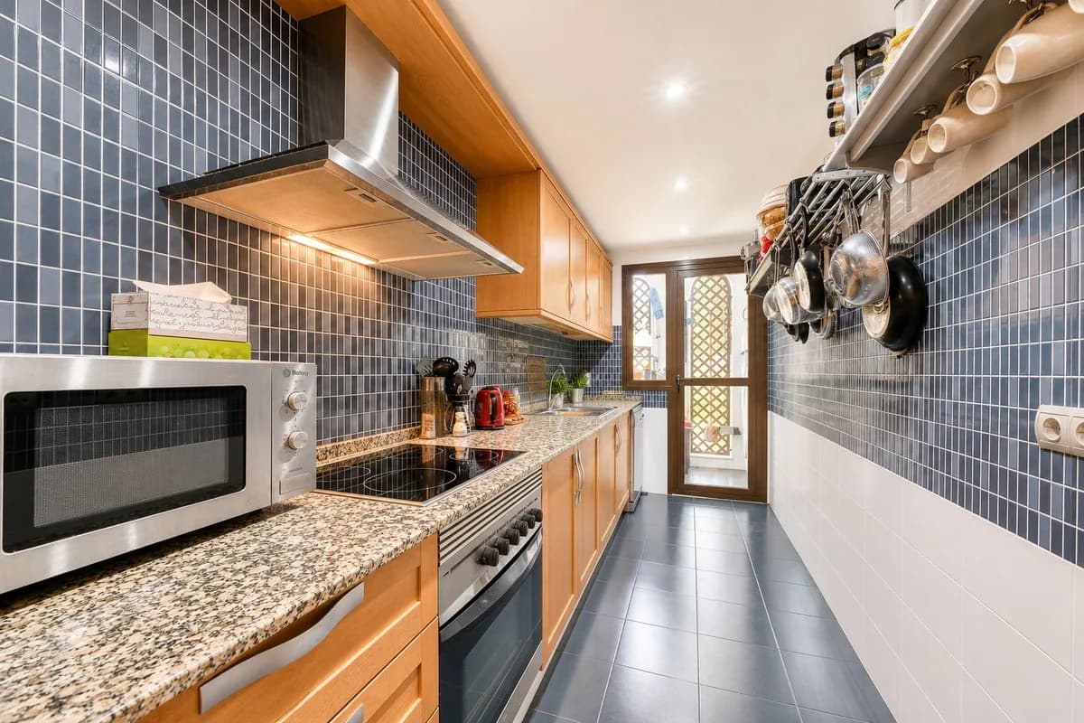2 Bedroom Ground Floor Apartment for Sale in Estepona, Málaga - Image 8