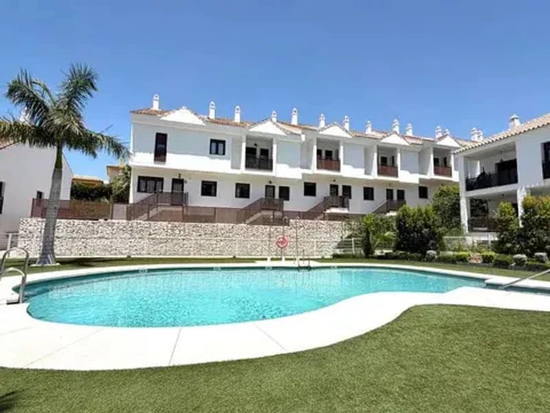 3 Bedroom Townhouse for Sale in Riviera del Sol, Málaga - Image 3