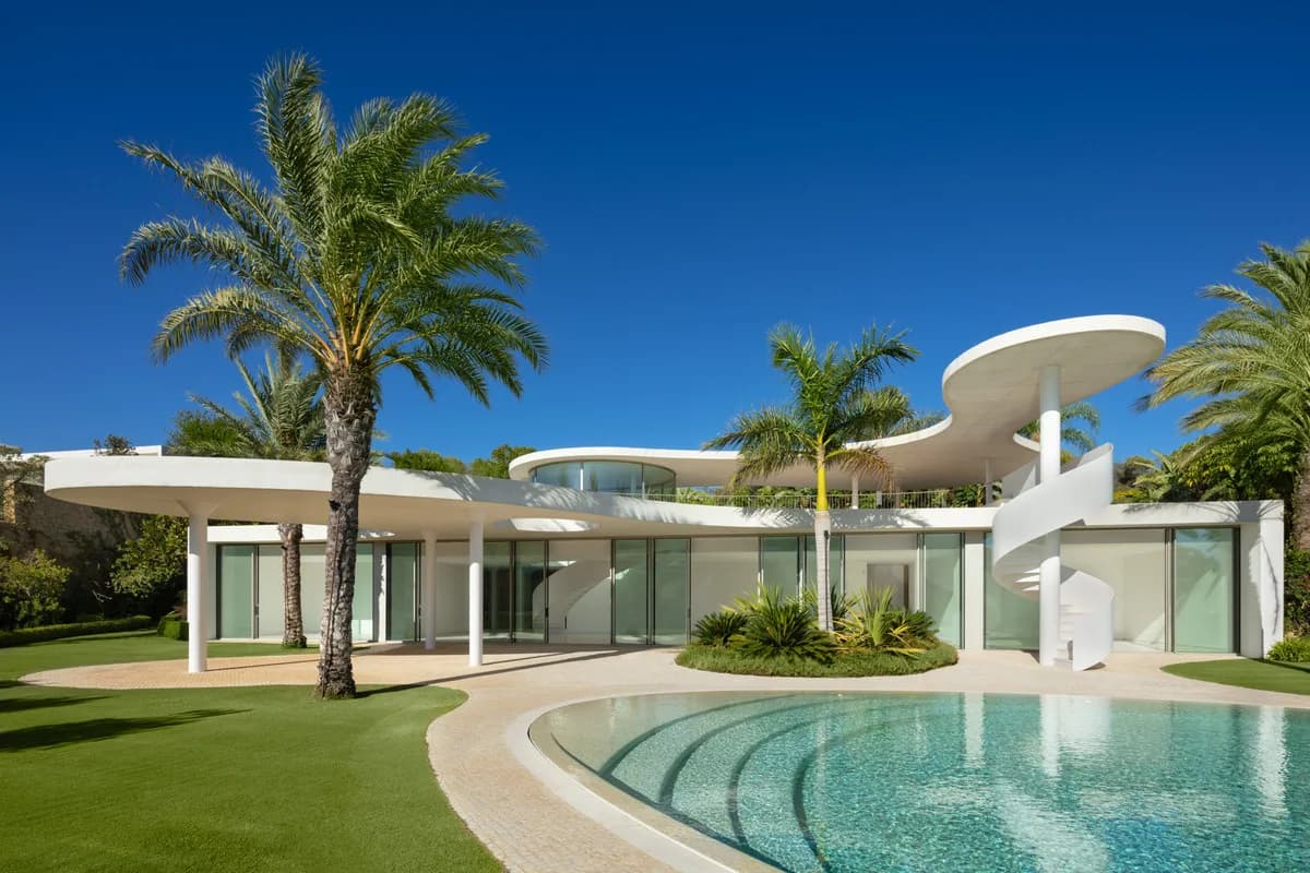 4 Bedroom Detached Villa for Sale in Casares, Málaga