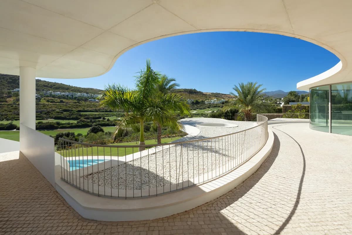 4 Bedroom Detached Villa for Sale in Casares, Málaga - Image 7
