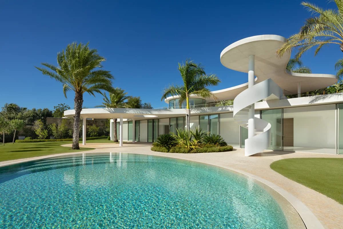 4 Bedroom Detached Villa for Sale in Casares, Málaga - Image 9