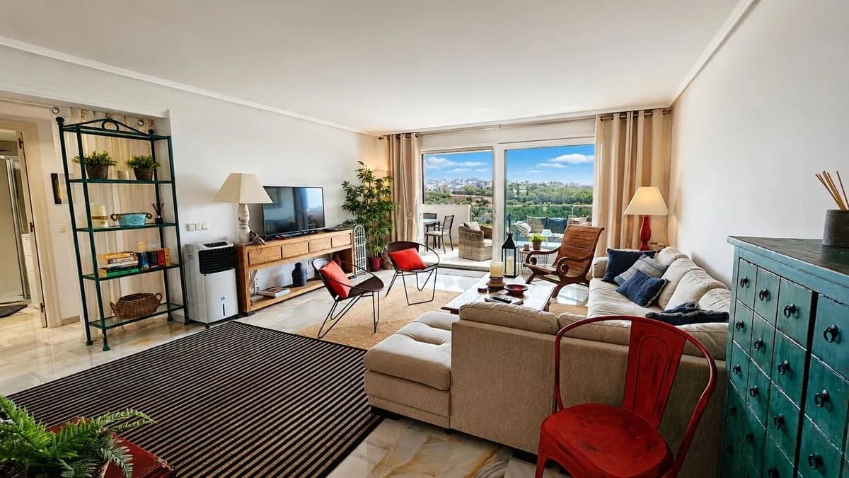 3 Bedroom Penthouse Duplex for Sale in Bel Air, Málaga - Image 3