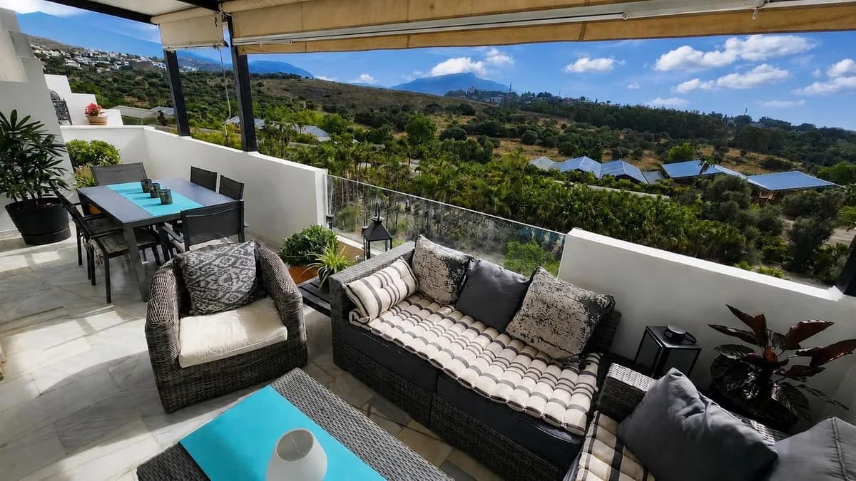 3 Bedroom Penthouse Duplex for Sale in Bel Air, Málaga - Image 9