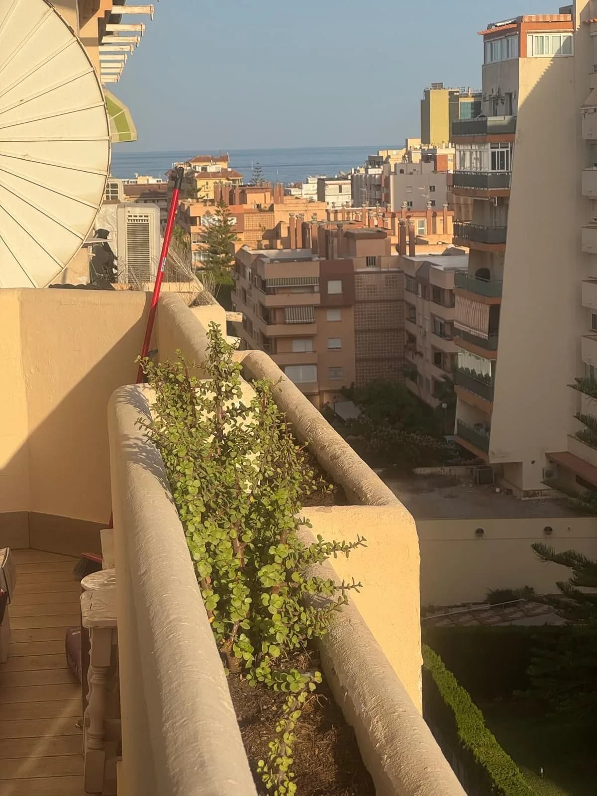 2 Bedroom Top Floor Apartment for Sale in Fuengirola, Málaga
