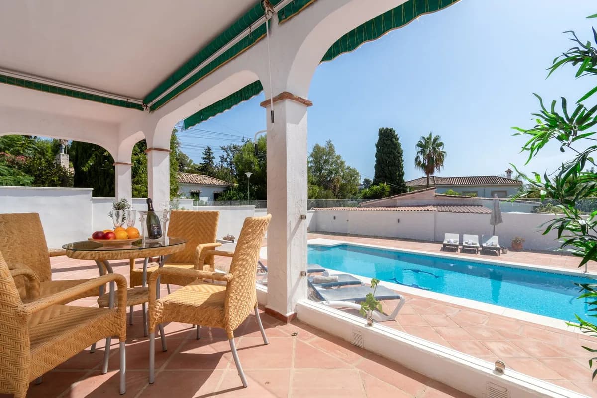 3 Bedroom Detached Villa for Sale in Benalmadena, Málaga - Image 4